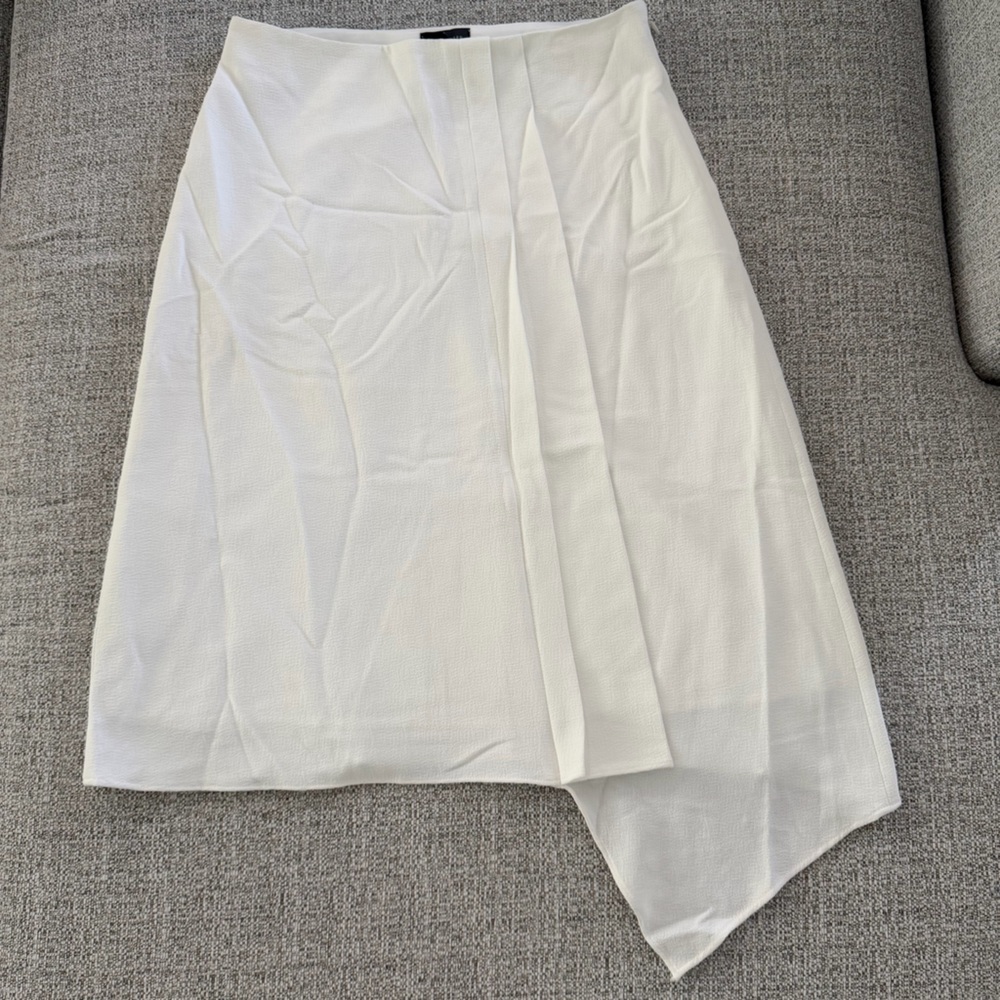 The Limited Asymmetrical White Midi Skirt - Picture 5 of 9